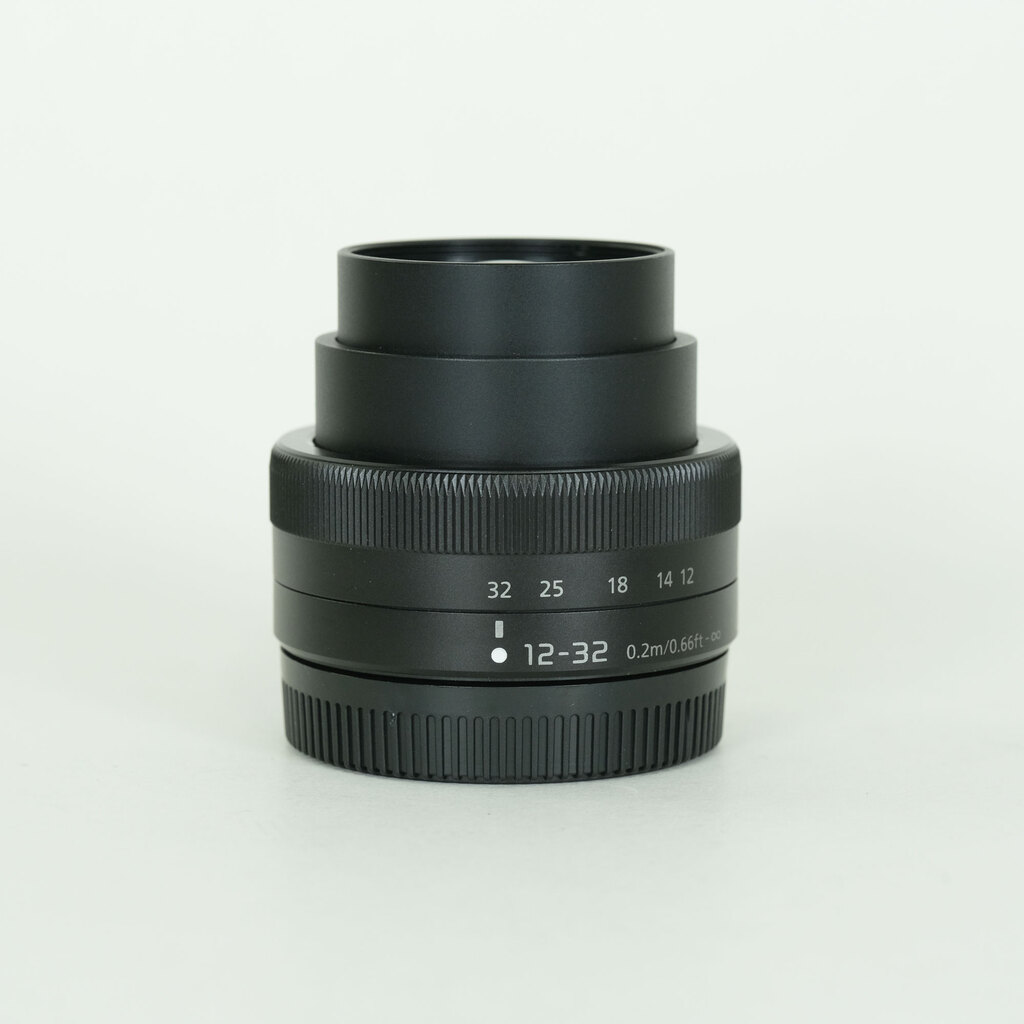 Panasonic LUMIX G VARIO 12-32mm / F3.5-5.6 ASPH. / MEGA O.I.S.