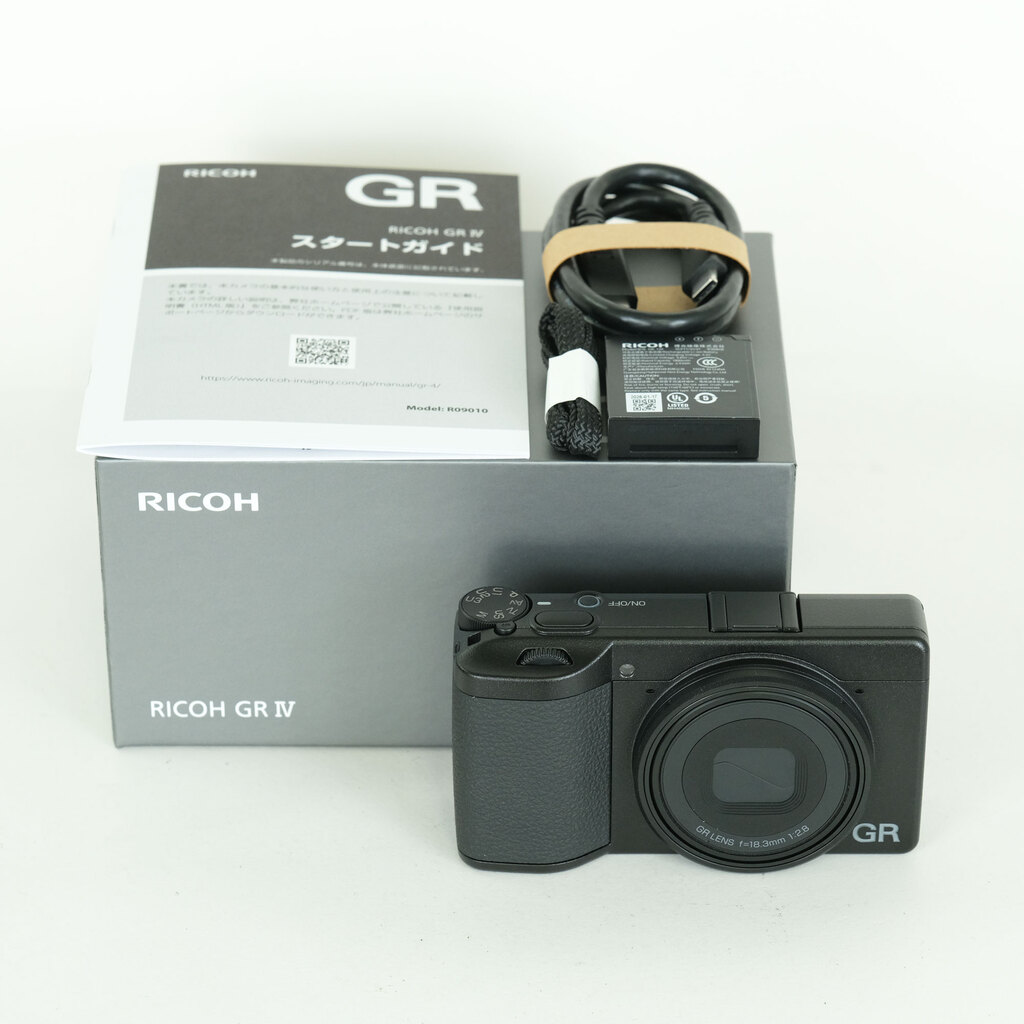 RICOH GR IV