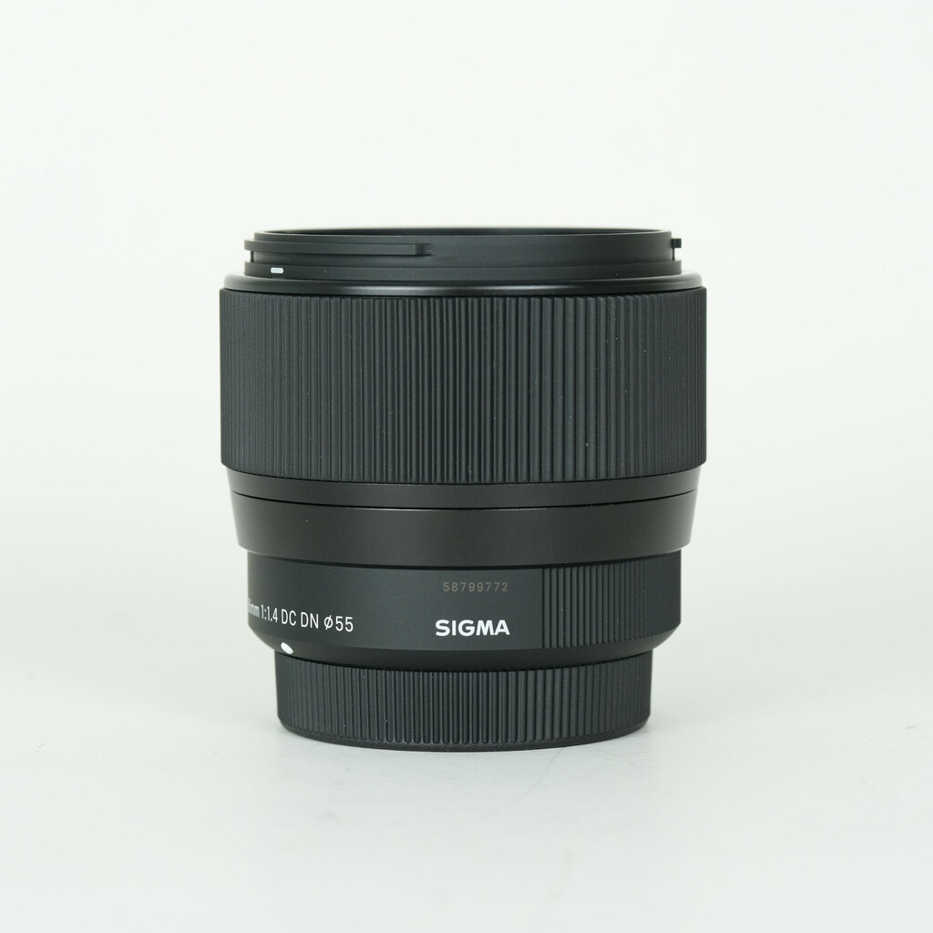 SIGMA 56mm F1.4 DC DN｜Contemporary [マイクロフォーサーズ用]の出品