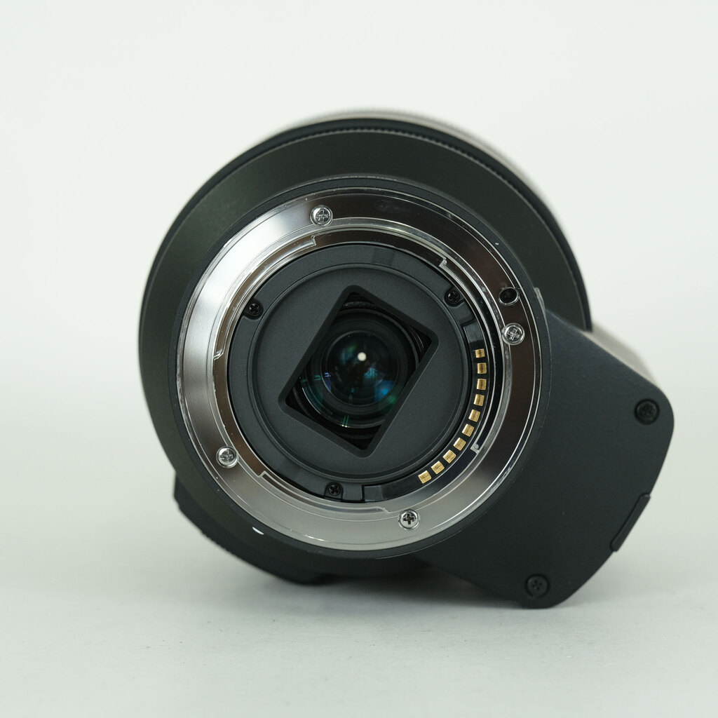 SONY E PZ 18-200mm F3.5-6.3 OSS SELP18200