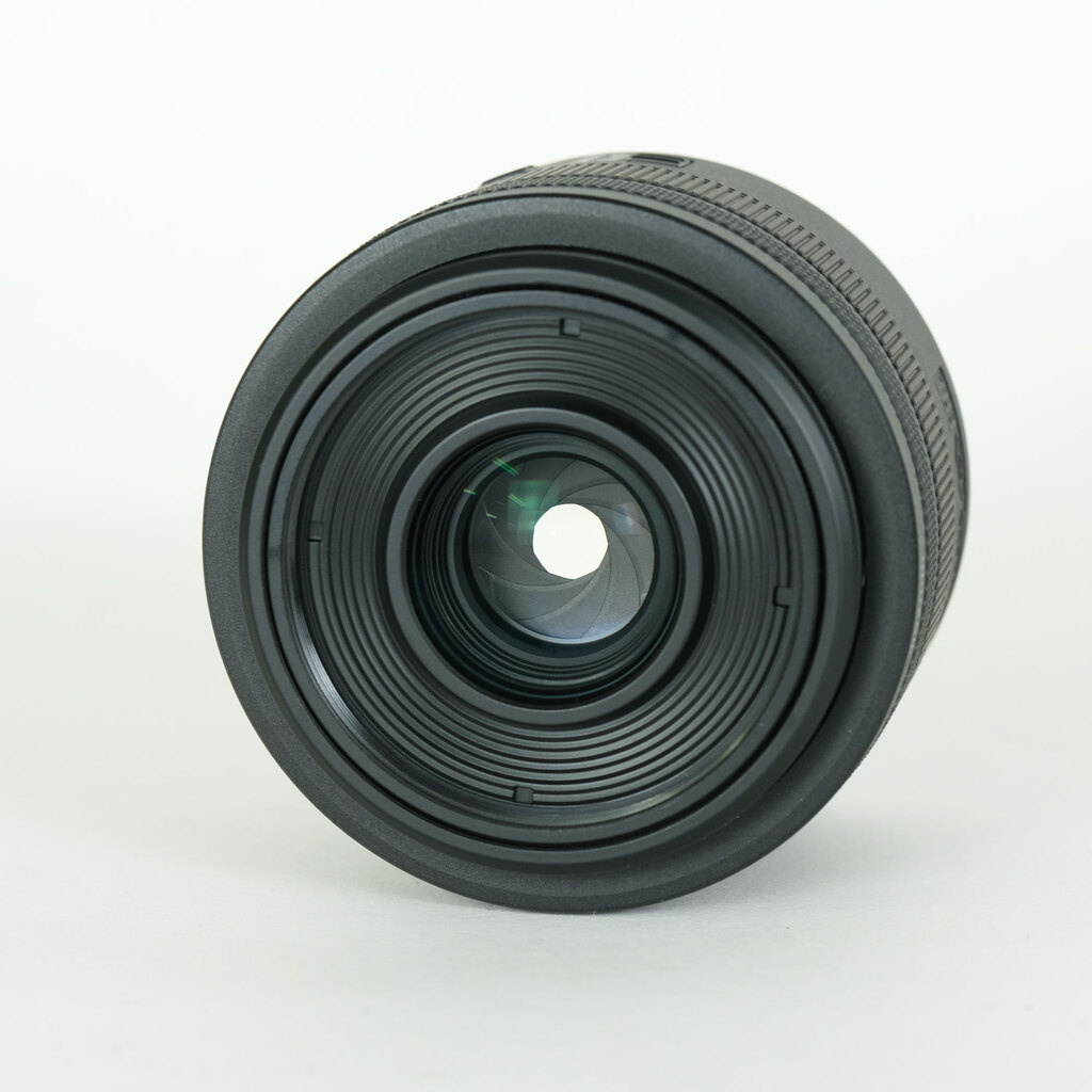 Canon RF35mm F1.8 MACRO IS STM