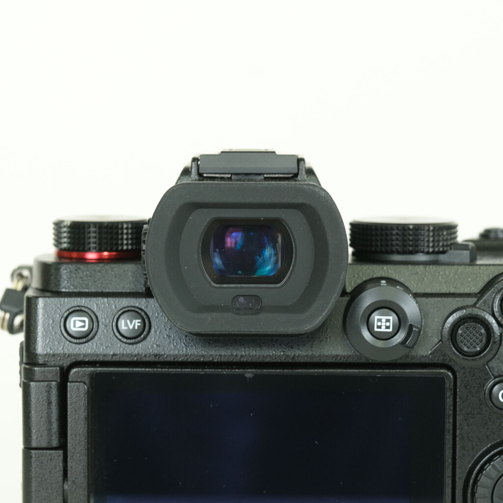 Panasonic LUMIX DC-S5