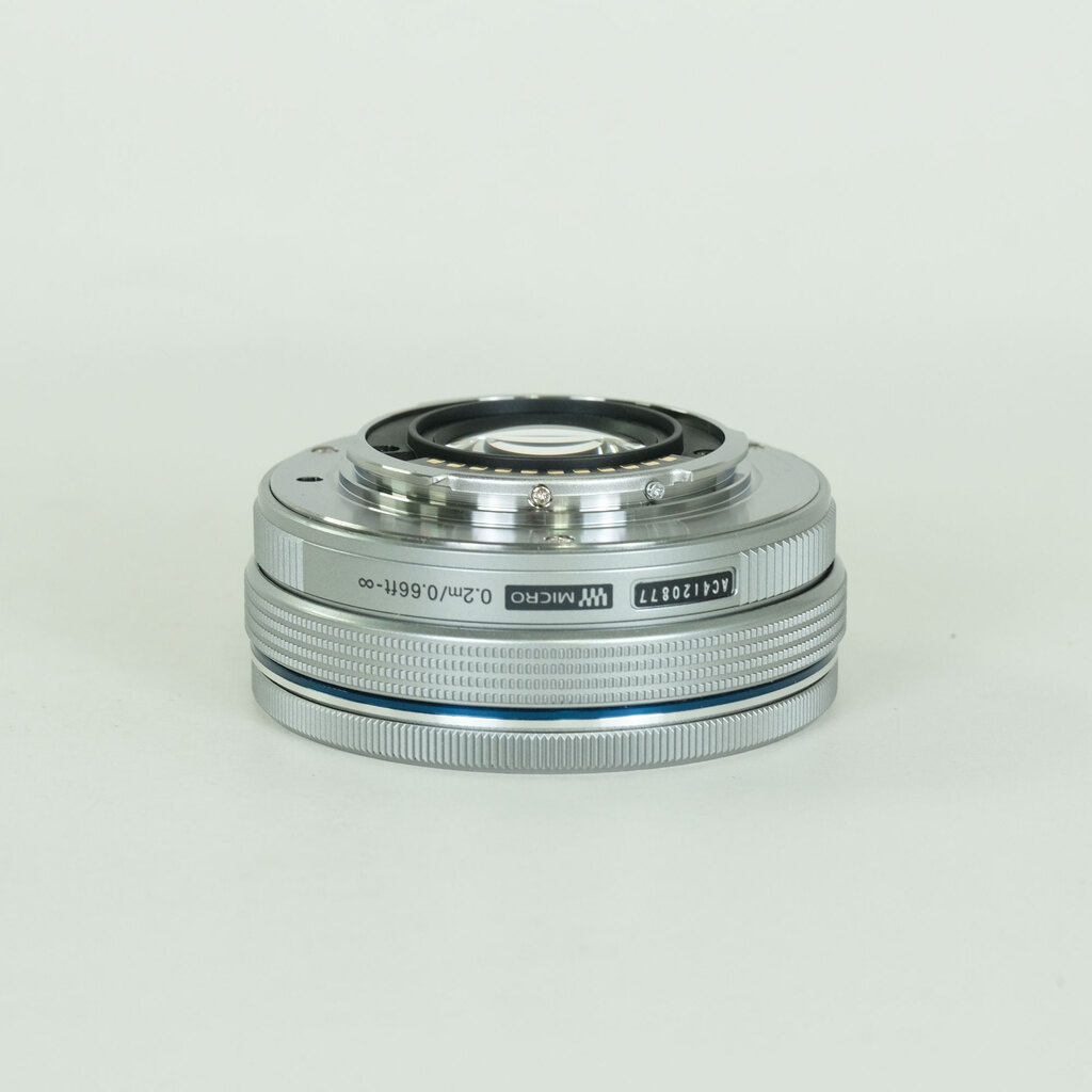 OLYMPUS M.ZUIKO DIGITAL ED 14-42mm F3.5-5.6 EZ シルバー OLYMPUS M.ZUIKO DIGITAL ED 14-42mm F3.5-5.6 EZ シルバー