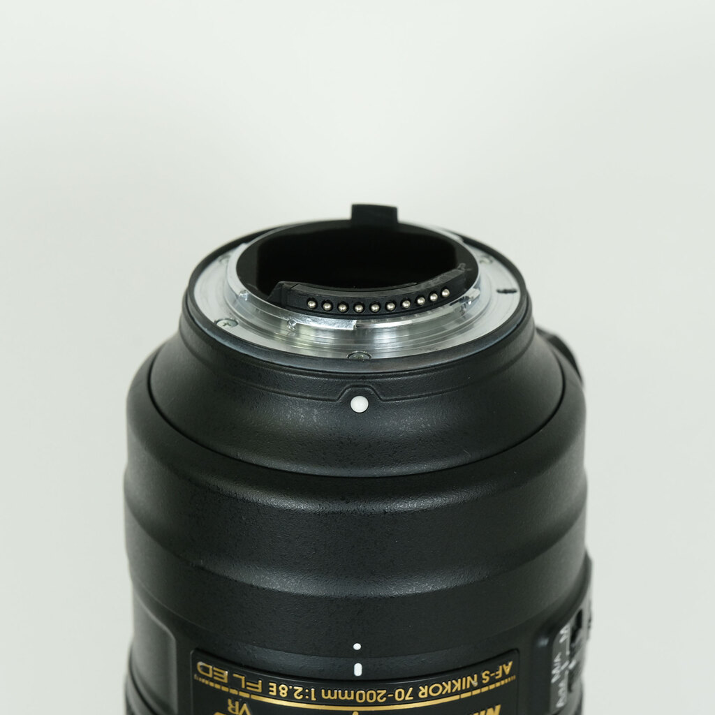 Nikon AF-S NIKKOR 70-200mm f/2.8E FL ED VR Nikon AF-S NIKKOR 70-200mm f/2.8E FL ED VR