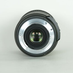 Nikon AF-S DX NIKKOR 18-200mm F3.5-5.6G ED VR II Nikon AF-S DX NIKKOR 18-200mm F3.5-5.6G ED VR II