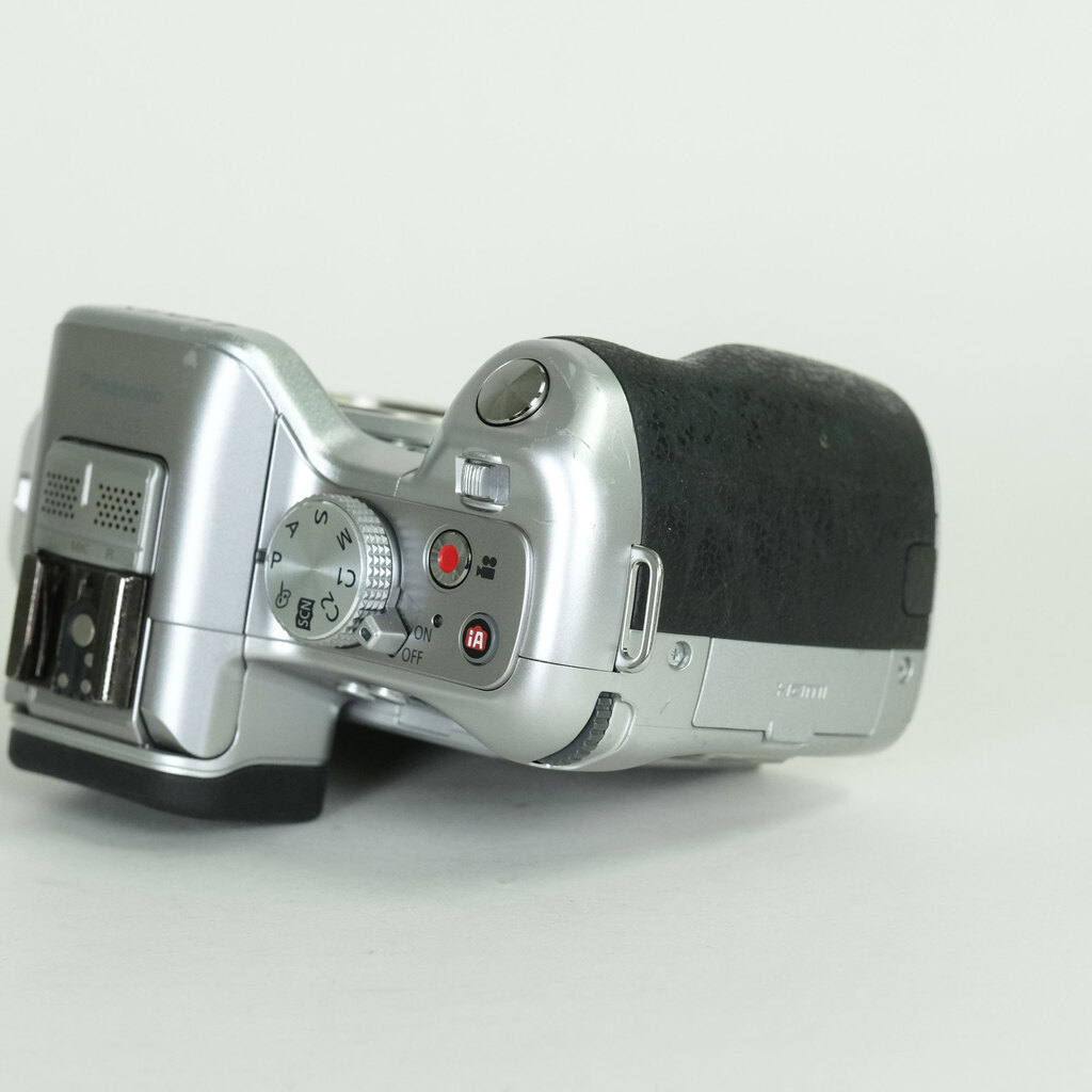 Panasonic LUMIX DMC-G5-S ボディ ソリッドシルバー