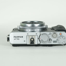 FUJIFILM X70 シルバー FUJIFILM X70 シルバー