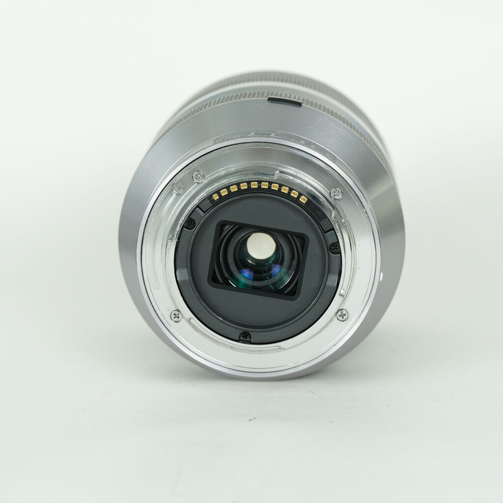 SONY E18-200mm F3.5-6.3 OSS SEL18200の出品 | ONE SCENE（ワンシーン）