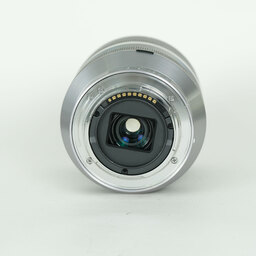 SONY E18-200mm F3.5-6.3 OSS SEL18200