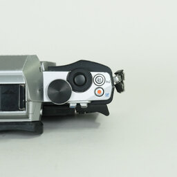 OLYMPUS OM-D E-M5 ボディ シルバー