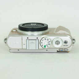 OLYMPUS PEN E-PL10