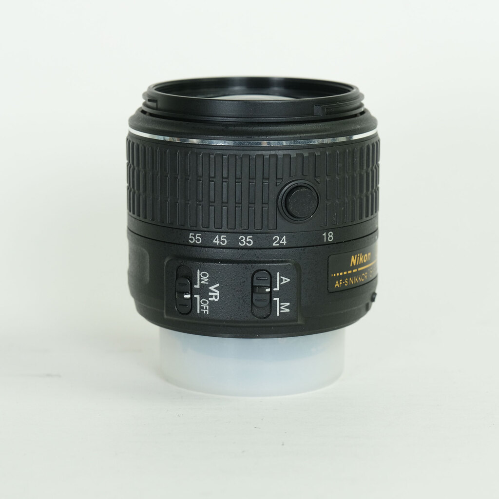 Nikon AF-S DX NIKKOR 18-55mm f3.5-5.6G VR II