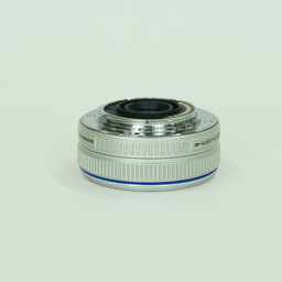 OLYMPUS M.ZUIKO DIGITAL 17mm F2.8 シルバー