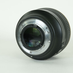Nikon AF-S NIKKOR 58mm f/1.4G Nikon AF-S NIKKOR 58mm f/1.4G
