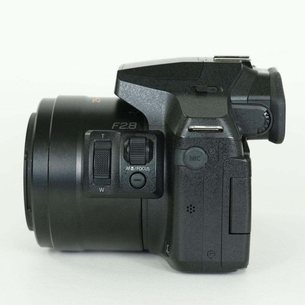 Panasonic LUMIX DMC-FZ300