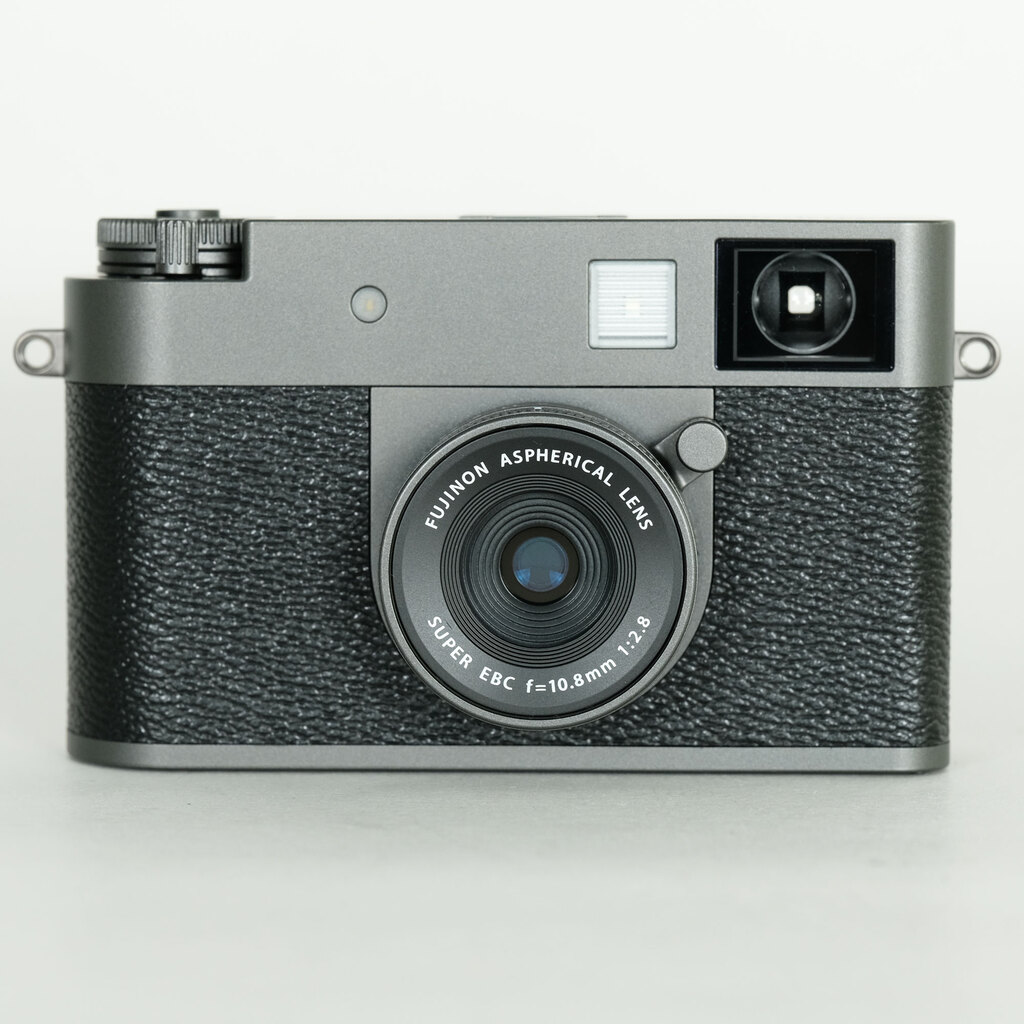 FUJIFILM X half X-HF1