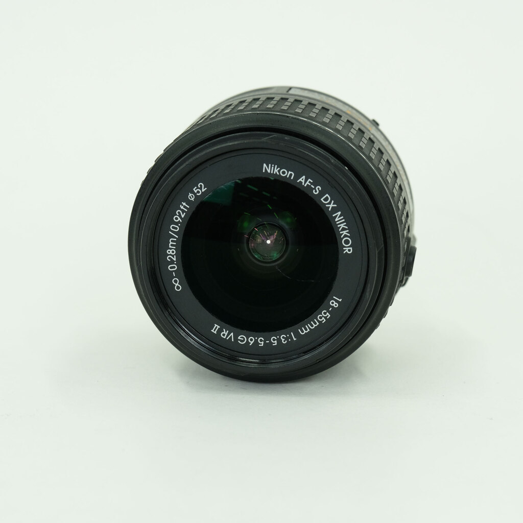 Nikon AF-S DX NIKKOR 18-55mm f3.5-5.6G VR II