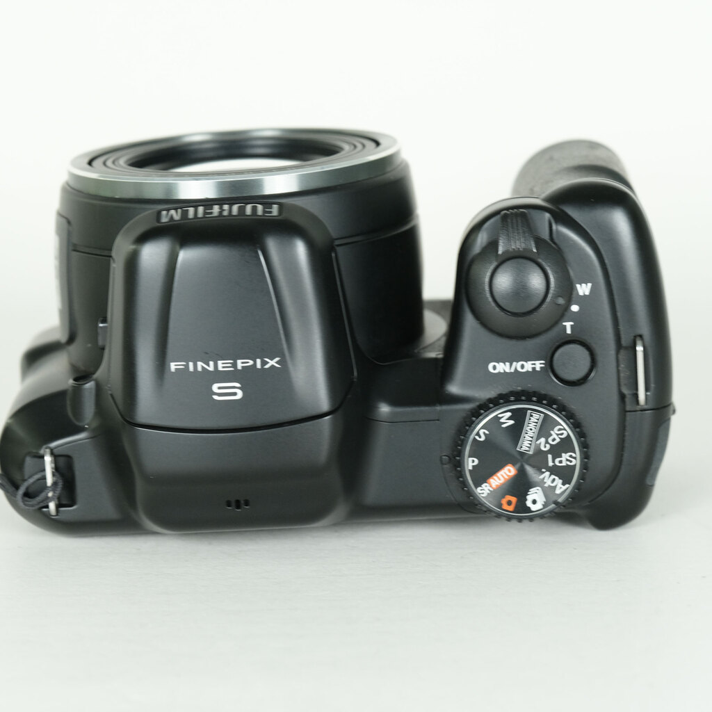 FUJIFILM FINEPIX S8600 デジタルカメラ ズームレンズ付き FUJIFILM FinePix S8600 ブラックの出品 | ONE SCENE（ワンシーン）