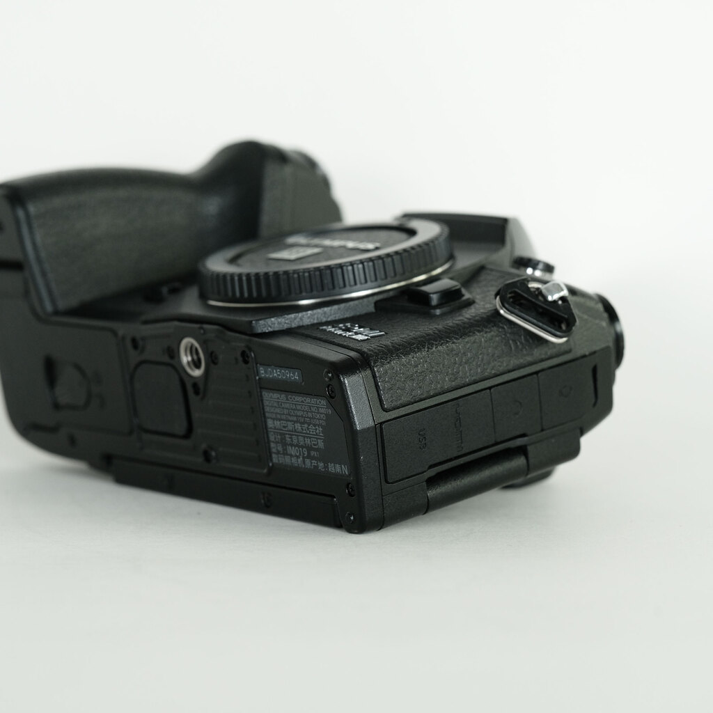 OLYMPUS OM-D E-M1 Mark III