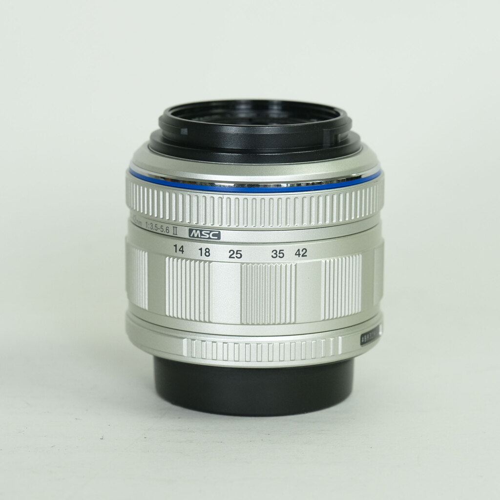 OLYMPUS M.ZUIKO DIGITAL 14-42mm F3.5-5.6 II シルバー