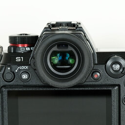 Panasonic LUMIX DC-S1