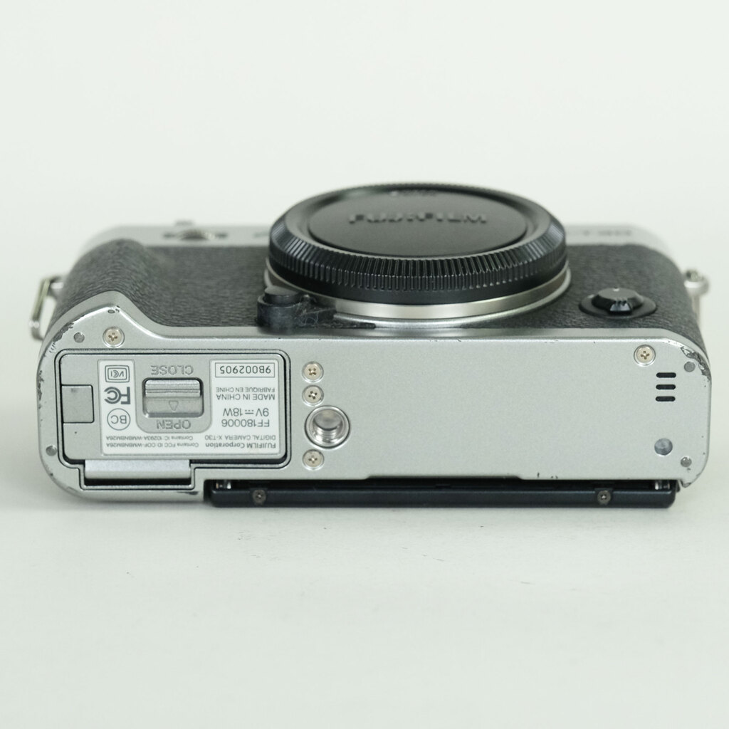 FUJIFILM X-T30