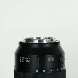 Panasonic LUMIX S 24-105mm F4 MACRO O.I.S.