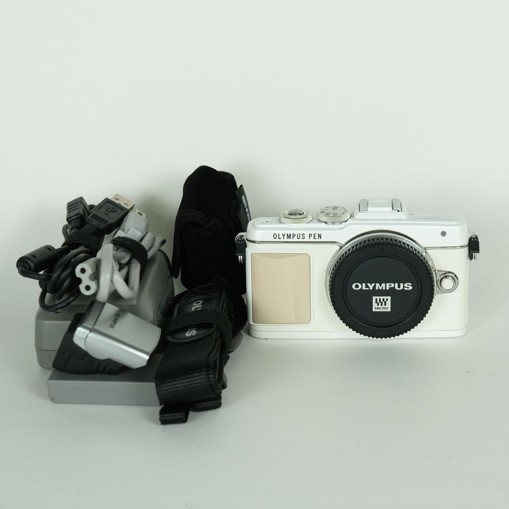 OLYMPUS PEN Lite E-PL7 ボディ ホワイト OLYMPUS PEN Lite E-PL7 ボディ ホワイト