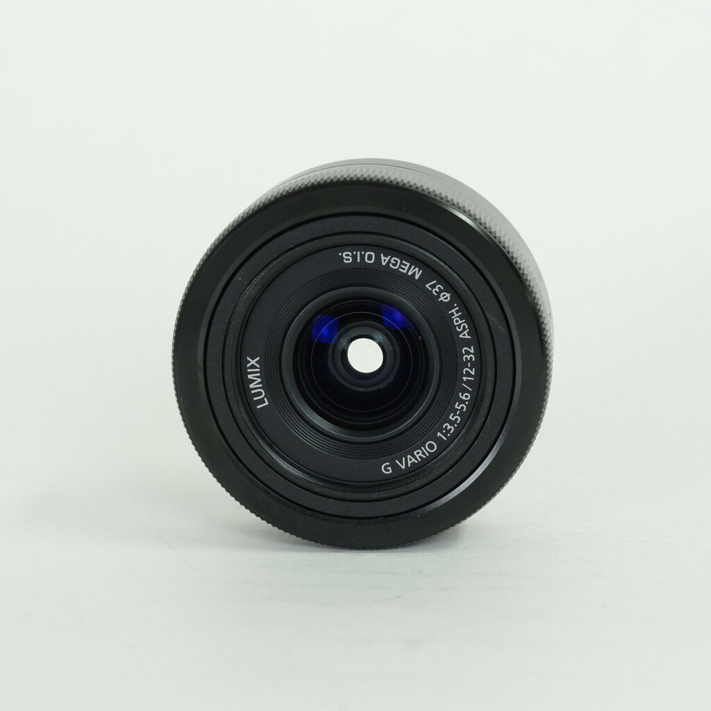 Panasonic LUMIX G VARIO 12-32mm / F3.5-5.6 ASPH. / MEGA O.I.S.
