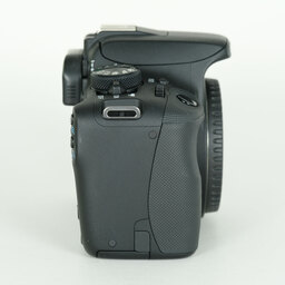 Canon EOS Kiss X7