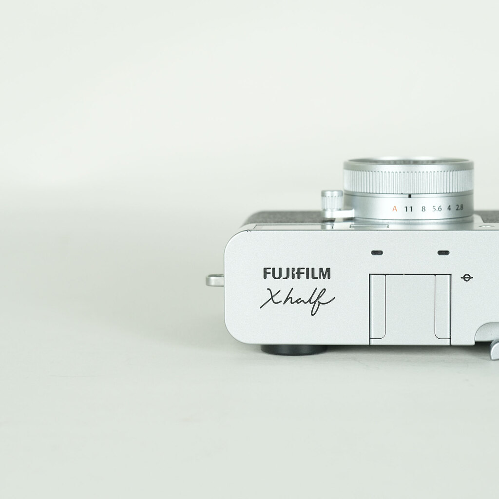FUJIFILM X half X-HF1 FUJIFILM X half X-HF1