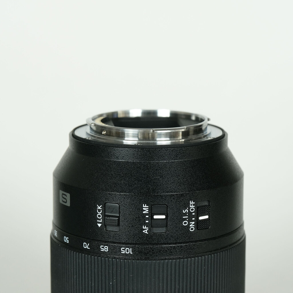 Panasonic LUMIX S 24-105mm F4 MACRO O.I.S.