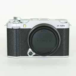 FUJIFILM X-M5