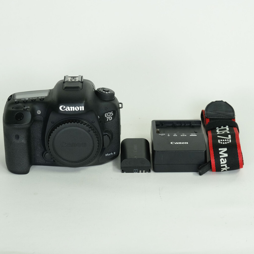 Canon EOS 7D Mark II