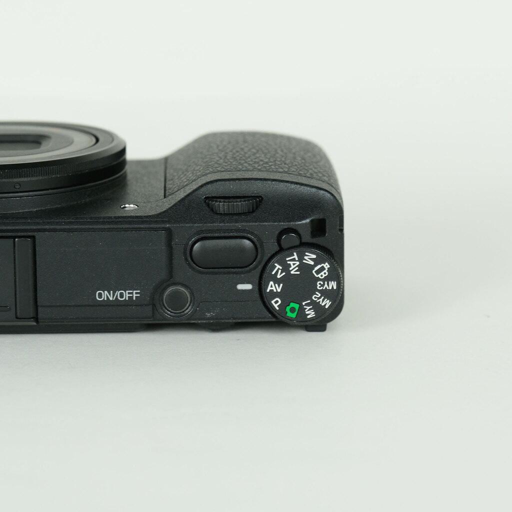 RICOH GR IIの出品 | ONE SCENE（ワンシーン）
