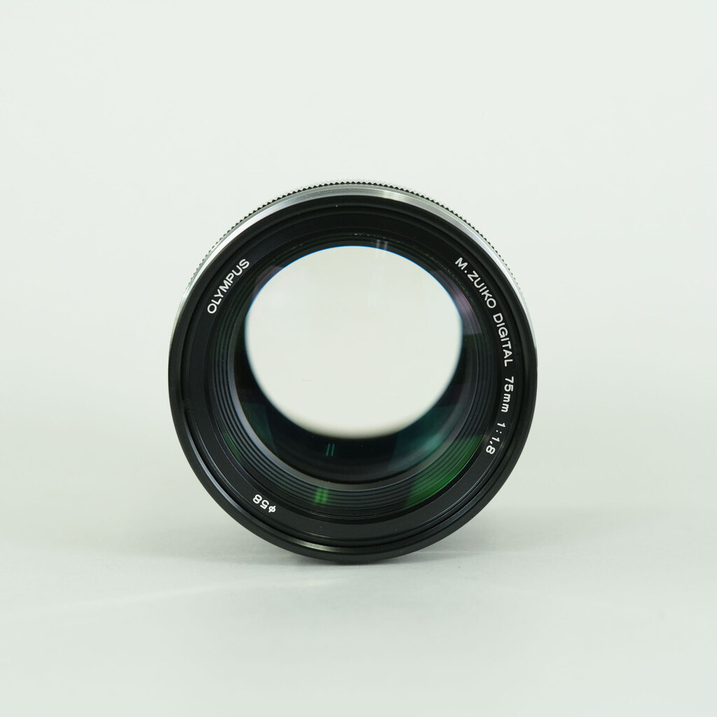 OLYMPUS M.ZUIKO DIGITAL ED 75mm F1.8