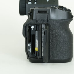 FUJIFILM X-H2S