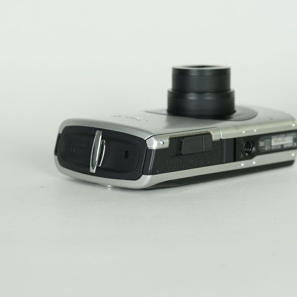 Canon IXY DIGITAL 910IS シルバーの出品 | ONE SCENE（ワンシーン）