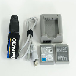 OLYMPUS OM-D E-M10 Mark II OLYMPUS OM-D E-M10 Mark II