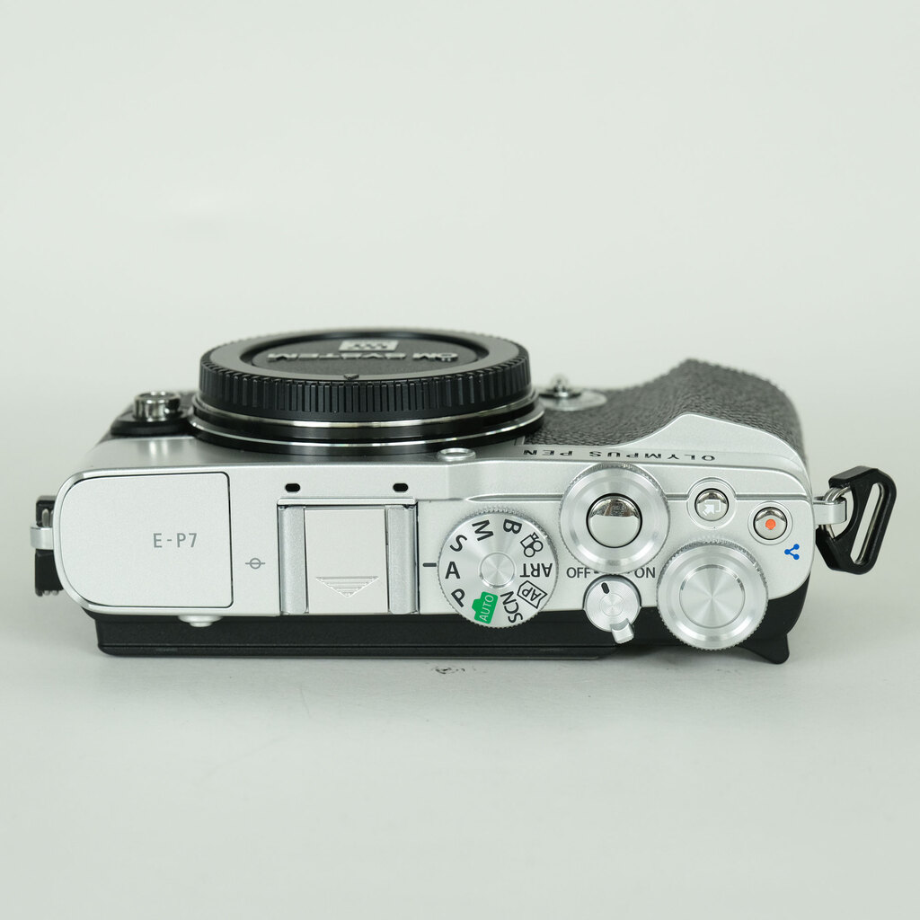 OLYMPUS PEN E-P7