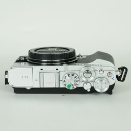 OLYMPUS PEN E-P7