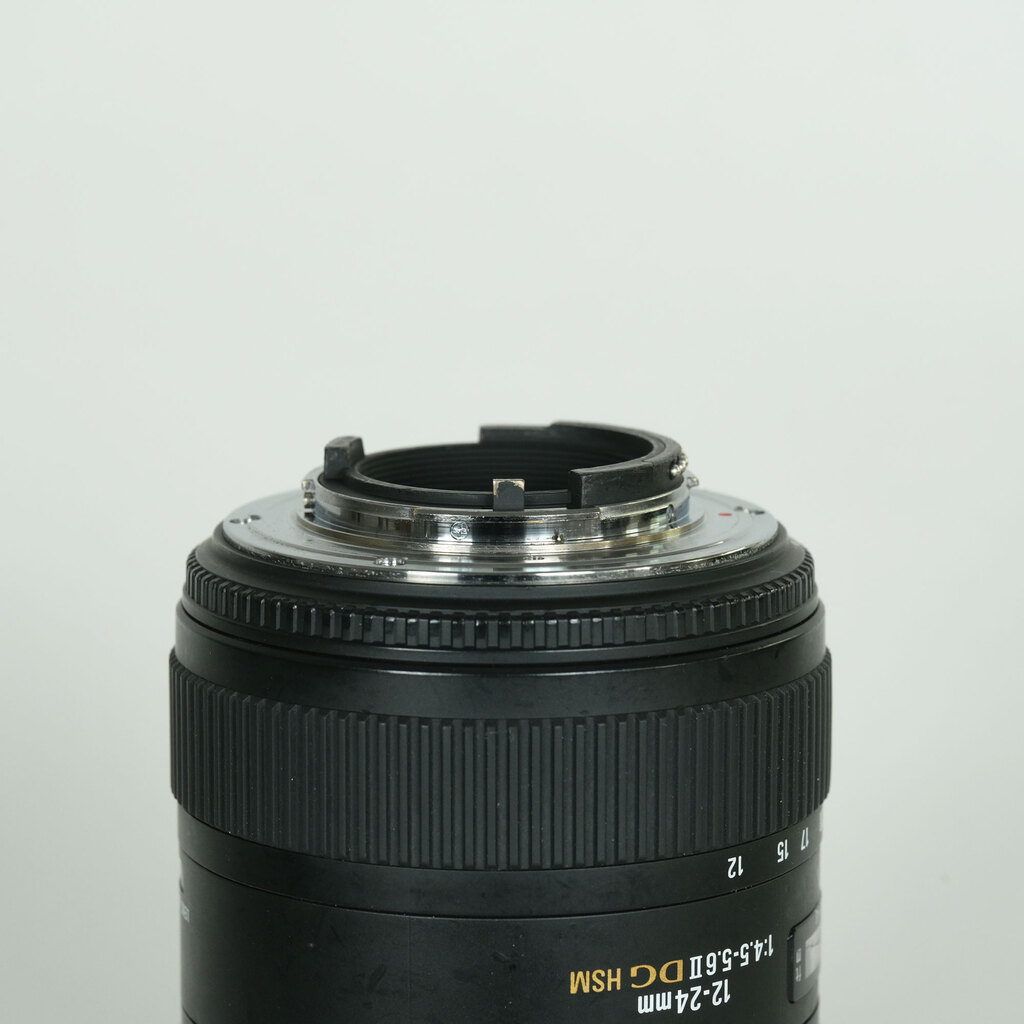 SIGMA 12-24mm F4.5-5.6 II DG HSM (ニコンF用) SIGMA 12-24mm F4.5-5.6 II DG HSM (ニコンF用)