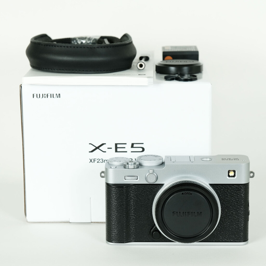 FUJIFILM X-E5