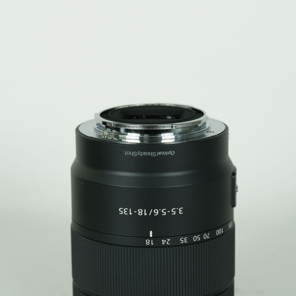 SONY E 18-135mm F3.5-5.6 OSS SEL18135 SONY E 18-135mm F3.5-5.6 OSS SEL18135