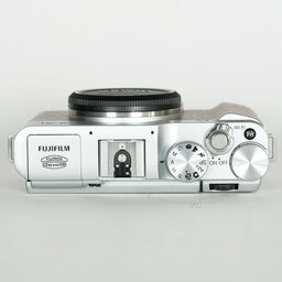 FUJIFILM X-A1 ボディ ブラウン