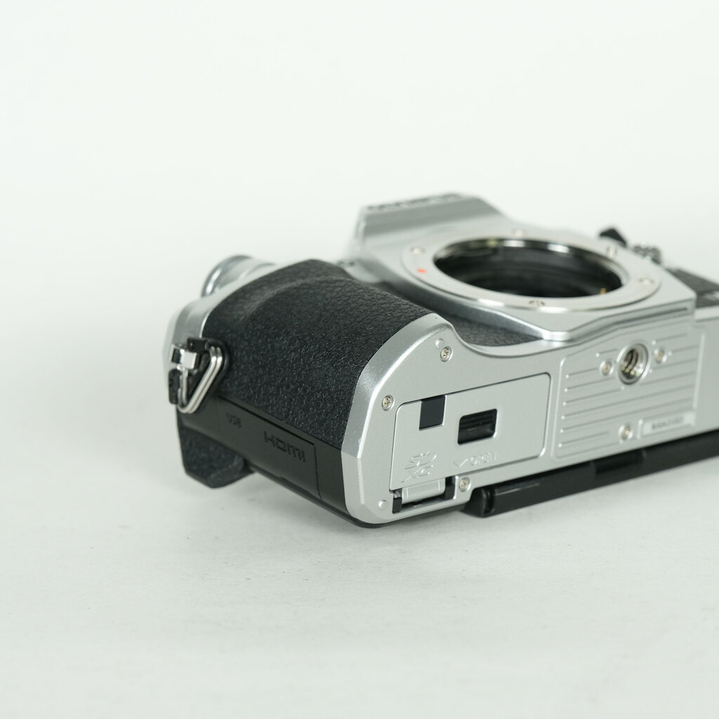 OLYMPUS OM-D E-M10 Mark IV OLYMPUS OM-D E-M10 Mark IV