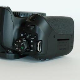 Canon EOS Kiss X10i