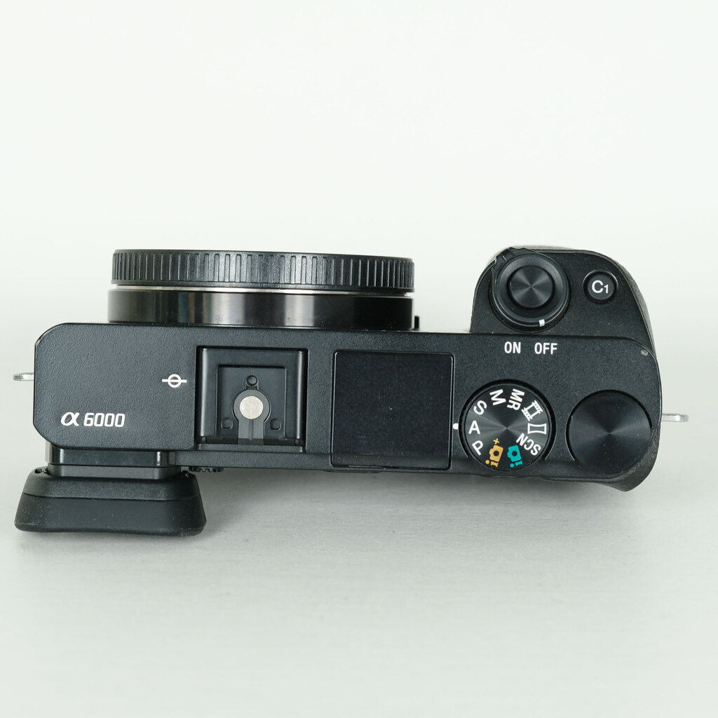 SONY α6000（ILCE-6000）の出品 | ONE SCENE（ワンシーン）