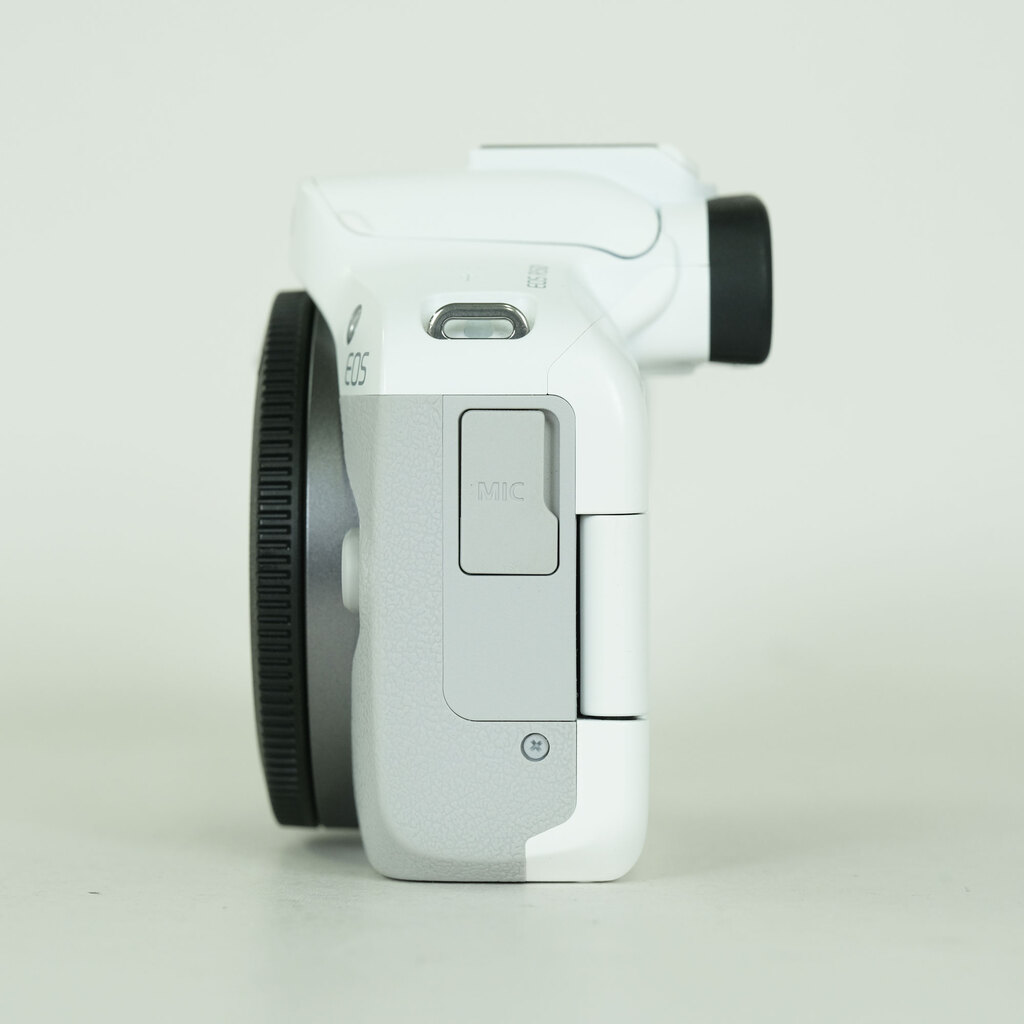 Canon EOS R50