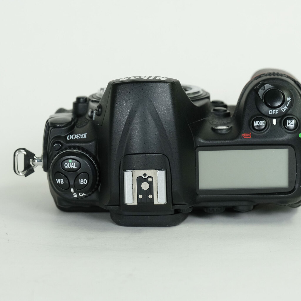 Nikon D300 ボディ